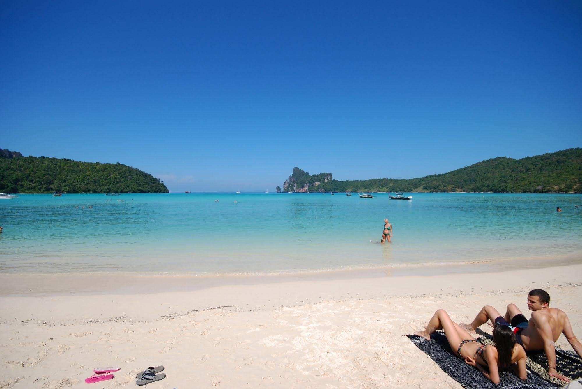 Phi Phi Beach Front Resort Luaran gambar
